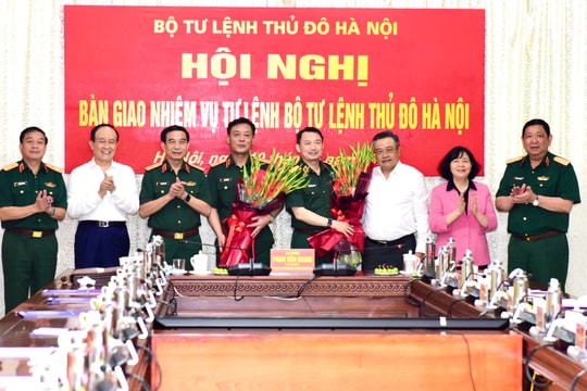 Thiếu tướng Đào Văn Nhận giữ chức vụ Tư lệnh Bộ Tư lệnh Thủ đô Hà Nội