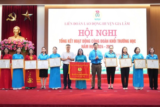 Gia Lâm: 43 cá nhân được khen thưởng trong phong trào thi đua “Sáng kiến, sáng tạo Thủ đô”
