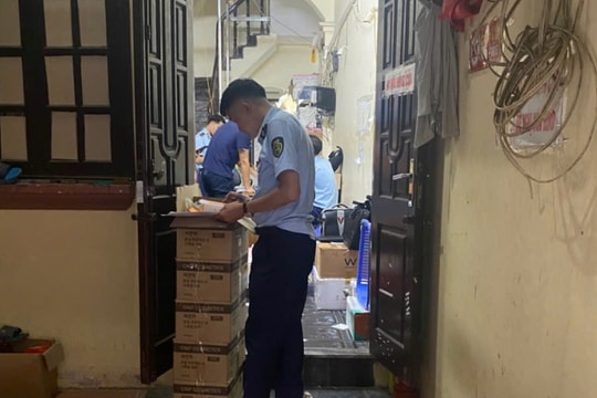 Hà Nội: Phát hiện và tạm giữ lượng lớn sản phẩm mỹ phẩm nhập lậu