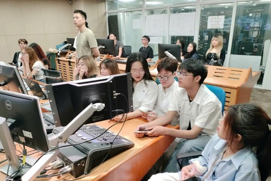 Khoa Truyền thông và Thiết kế Trường Đại học Hòa Bình Gắn việc đào tạo với thực hành tại các cơ quan báo chí