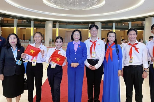 Phan Bảo Ngọc "Đại sứ Văn hóa đọc" đam mê truyền cảm hứng