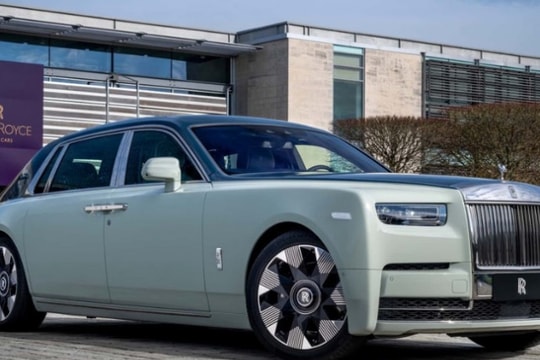 Rolls-Royce: Xa xỉ không đo bằng số lượng, mà ở trải nghiệm độc bản