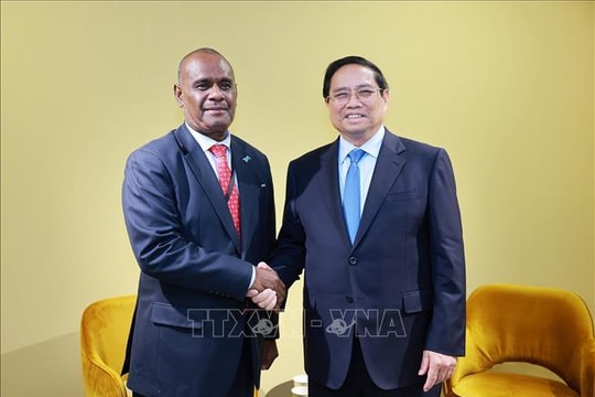 Thủ tướng Phạm Minh Chính gặp Thủ tướng Solomon