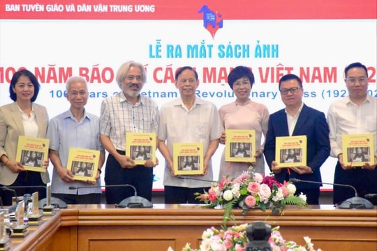 Ra mắt sách ảnh “100 năm Báo chí cách mạng Việt Nam (1925-2025)