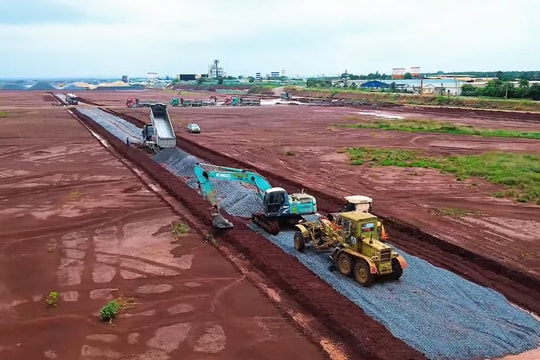 Những nét chấm phá đầu tiên của đường cất hạ cánh số 2 sân bay Long Thành