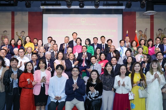 Thủ tướng Chính phủ Phạm Minh Chính: Cộng đồng người Việt Nam tại Pháp có truyền thống vô cùng đáng tự hào