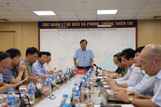Theo dõi chặt chẽ diễn biến của cơn bão số 1 WUTIP