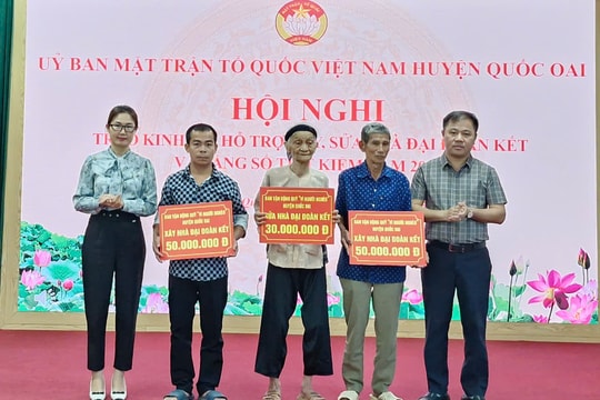 Mặt trận Tổ quốc huyện Quốc Oai hỗ trợ 1,61 tỷ đồng cho các hộ nghèo, cận nghèo
