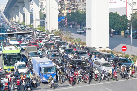 Hà Nội: Thúc đẩy sử dụng xe điện và giao thông công cộng