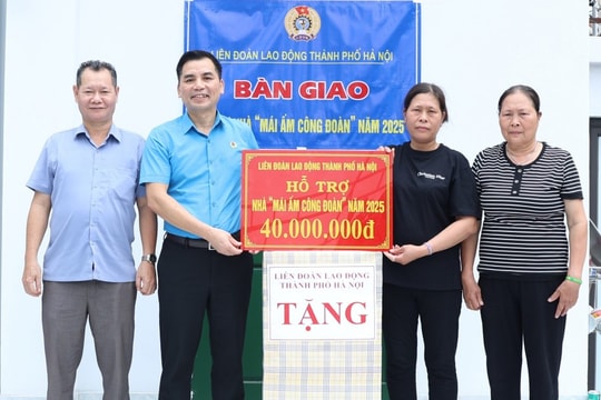 Hà Nội Hỗ trợ trên 2.200 công nhân hoàn cảnh khó khăn trong Tháng Công nhân
