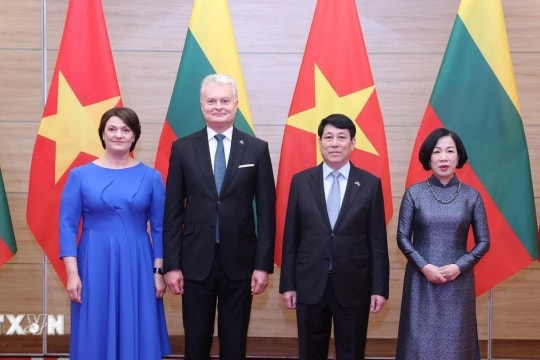 Tổng thống Cộng hòa Litva và Phu nhân kết thúc chuyến thăm chính thức Việt Nam