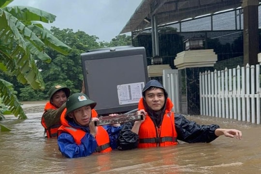 Mưa lũ bất thường giữa mùa hè ở Quảng Trị, nhiều nơi ngập lụt