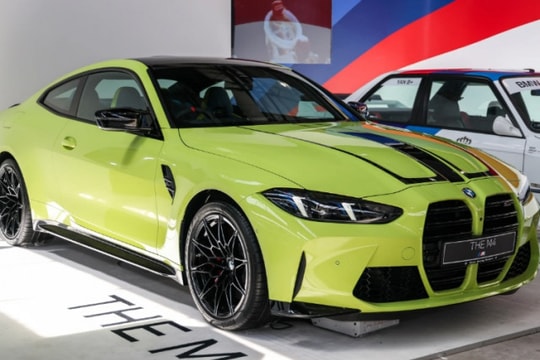 BMW M4 Competition Coupe 2025: Nâng cấp từ ngoại thất đến sức mạnh