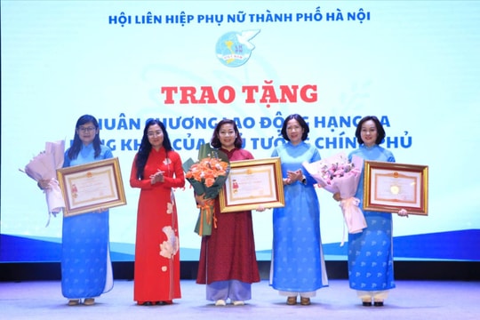Phụ nữ Thủ đô phát động phong trào “Bình dân học vụ số”