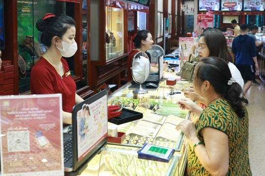Nên đánh thuế giao dịch vàng như thế nào?