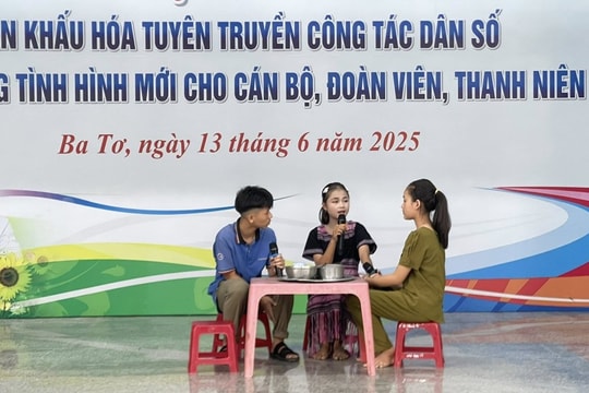 Quảng Ngãi: Sân khấu hóa tuyên truyền về dân số và phát triển