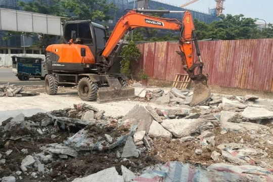 UBNDTP. Hà Nội: Xử lý vi phạm về đất đai, trật tự xây dựng từ phản ánh của Lao động Thủ đô và các cơ quan báo chí