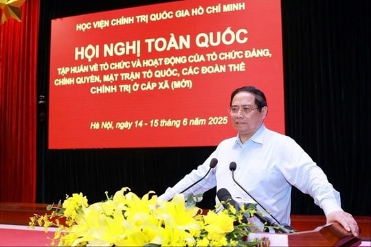 Thủ tướng: Đến 30-6, hệ thống chính trị ở cấp xã toàn quốc đi vào hoạt động đồng bộ