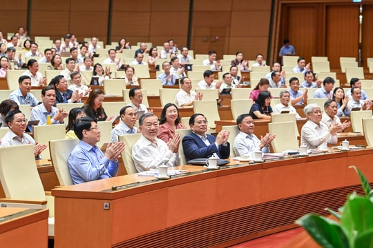 Quốc hội chính thức thông qua sửa đổi, bổ sung Hiến pháp năm 2013