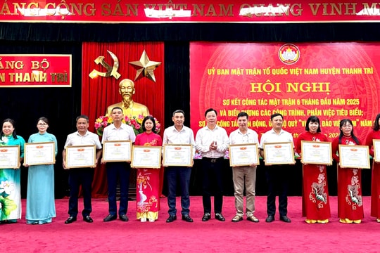 Thanh Trì hỗ trợ xây dựng 12 nhà đại đoàn kết cho hộ khó khăn