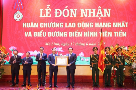 Huyện Mê Linh vinh dự đón nhận Huân chương Lao động hạng Nhất