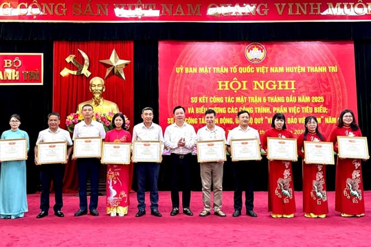 Thanh Trì hỗ trợ xây dựng 12 nhà Đại đoàn kết cho hộ khó khăn