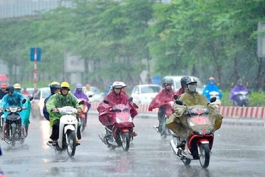 Dự báo thời tiết 10 ngay tới: Hai miền Bắc - Nam xuất hiện mưa dông mạnh, Trung Bộ tiếp tục nắng nóng