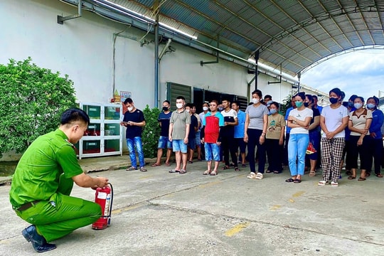 Nâng cao kỹ năng phòng cháy chữa cháy từ nhà máy đến trường học