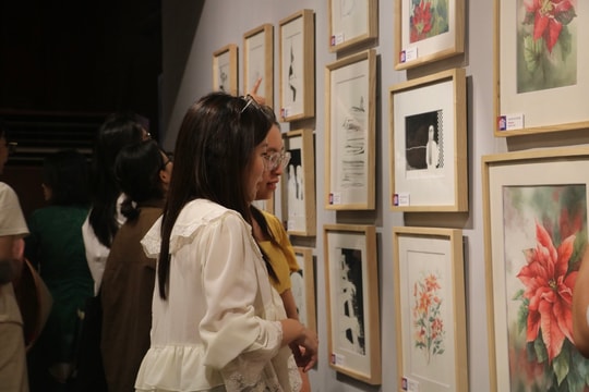 Khai mạc triển lãm tranh “Sĩ tử 2”: Hành trình nghệ thuật tiếp sức mùa thi