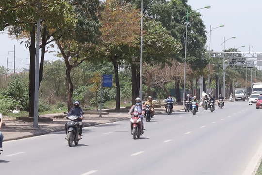 Hà Nội nắng nóng, sau đó mưa dông, dịu mát
