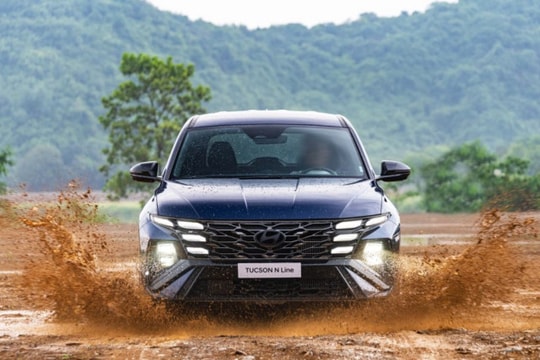 Hyundai Tucson N Line ra mắt Việt Nam với giá 989 triệu đồng