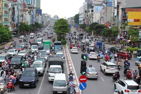 Vận tải hàng hóa giữ nhịp tăng trưởng