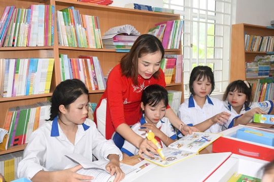 Hỗ trợ thư viện cho trẻ em khó khăn huyện Hàm Yên, tỉnh Tuyên Quang