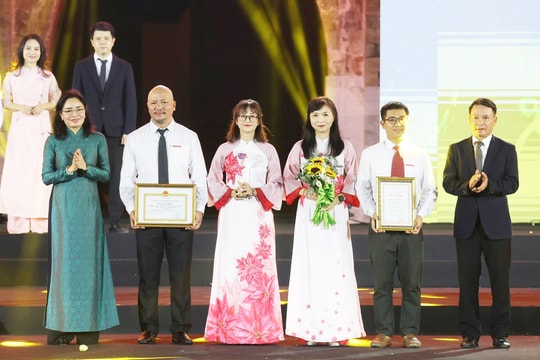 Bản Lĩnh của tờ báo Đảng Thủ đô