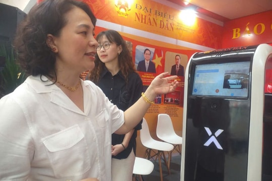 3D Mapping, AI, VR… mang đến trải nghiệm độc đáo tại Hội Báo