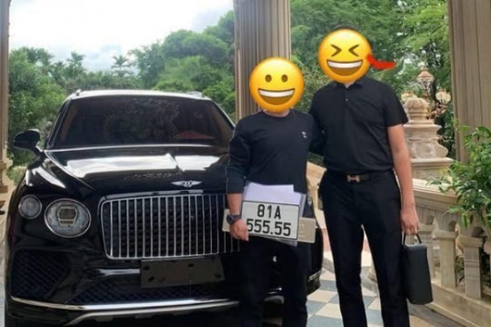 Bentley Bentayga EWB Azure 24 tỷ đồng được đeo biển ngũ quý 5
