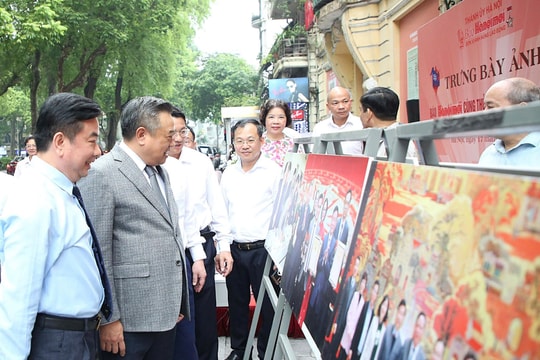 Mạch đập tha thiết trong trái tim người cầm bút