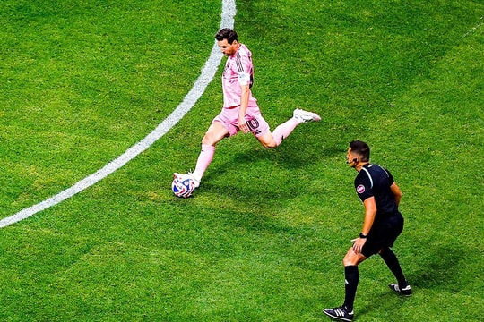 Messi lập siêu phẩm, Inter Miami ngược dòng hạ Porto tại Club World Cup 2025