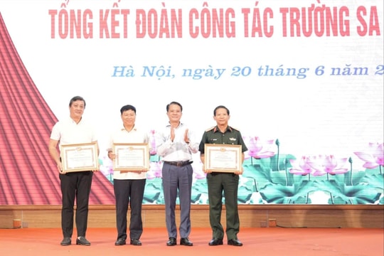 Đoàn công tác Trường Sa TP Hà Nội năm 2025 hoàn thành xuất sắc nhiệm vụ