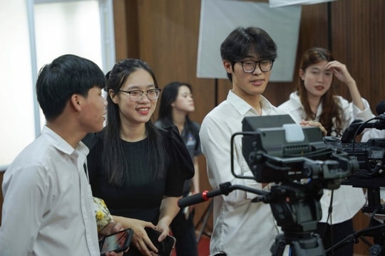 Đào tạo báo chí: Đổi mới để không “hụt hơi” trong kỷ nguyên số
