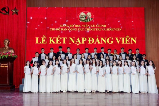Tuổi trẻ Học viện Tài chính tự hào, vững tin theo Đảng