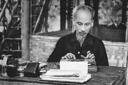 Chủ tịch Hồ Chí Minh: Người đặt nền móng Báo chí cách mạng Việt Nam