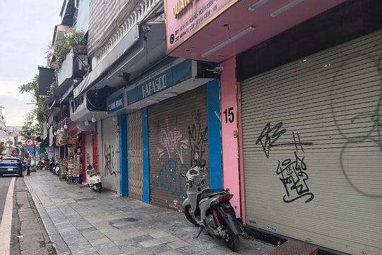 Hơn 5.500 cửa hàng đóng cửa trong tháng cao điểm chống hàng giả, hàng nhái