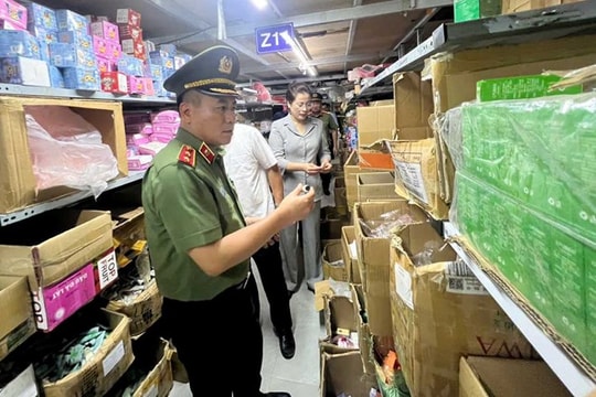 Hà Nội kiểm tra hoạt động sản xuất, kinh doanh tại xã La Phù