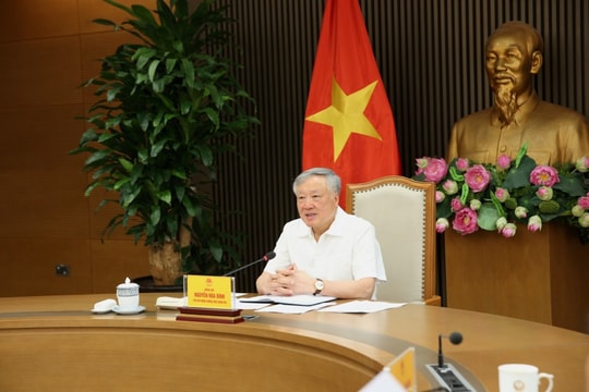 Phó Thủ tướng Thường trực Chính phủ Nguyễn Hòa Bình: Xây dựng phương án khả thi xử lý các dự án có khó khăn, vướng mắc