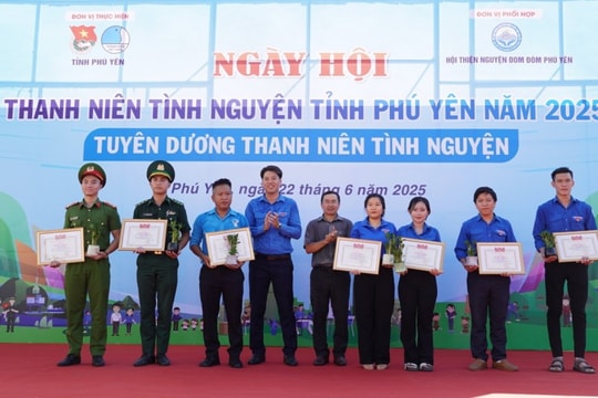 Phú Yên: Nhiều hoạt động ý nghĩa trong Ngày hội Tình nguyện