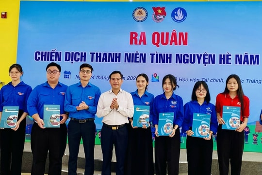 Sức trẻ Tài chính thắp sáng hè tình nguyện xuyên 10 tỉnh, thành