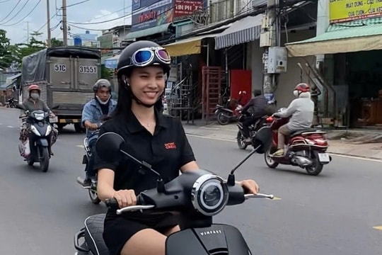 Nữ chủ xe VinFast Evo200: Tiện lợi, tiết kiệm, không tốn thời gian chờ đổ xăng