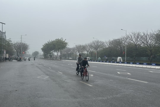 Dự báo thời tiết Hà Nội ngày 24/6: Ngày nắng, chiều tối và đêm có mưa rào rải rác