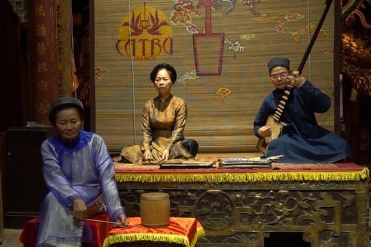 Nghệ thuật truyền thống tìm lối đi riêng trong dòng chảy đương đại Bài 1: Lời ca, tiếng phách như vọng hồn cốt Thăng Long nghìn năm